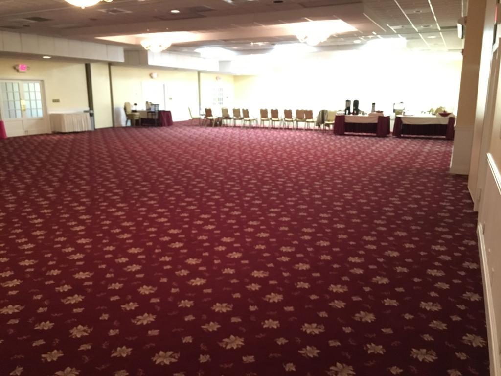 מלון מורגנטאון Ramada Conference Center מראה חיצוני תמונה