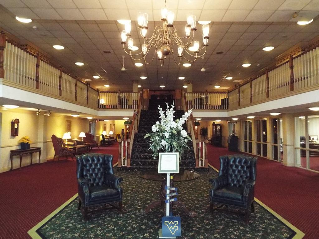 מלון מורגנטאון Ramada Conference Center מראה חיצוני תמונה